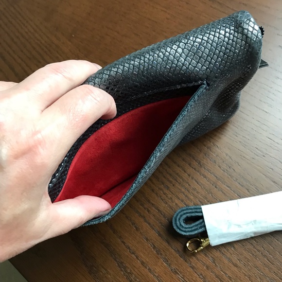 NWT Hammitt “Pierce” Silver Crossbody Handbag/Wallet - Picture 9 of 12